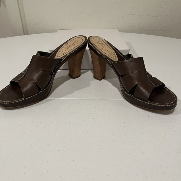 Kenneth Cole Women 9 1/2 Brown Leather Heel Sandals (3 1/2 In. Heel) - Picture 3 of 7